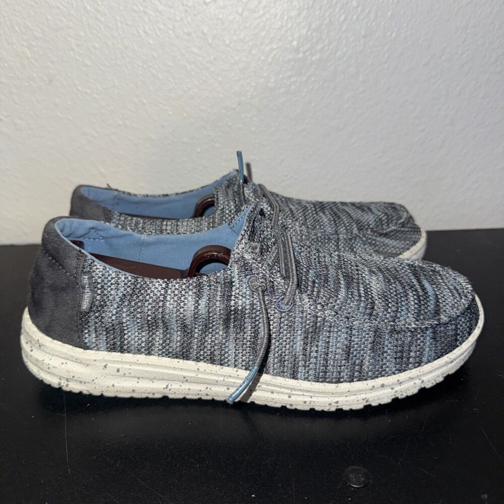 Hey Dude Women’s 8 Navy With Ice Blue Wendy Sox Loafer